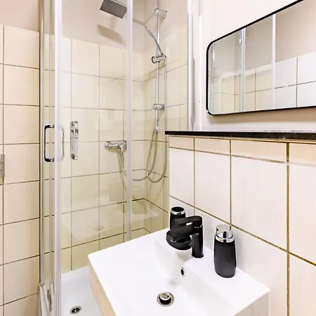 Apartment Ground-floor In Pberg Berlin