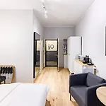 Lägenhet Studio7 Ground-floor In Pberg *